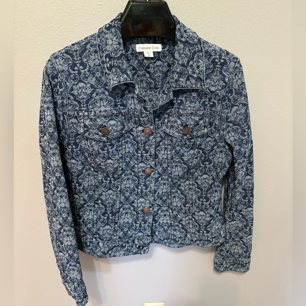 “Cold Water Creek” lightweight denim jacquard  jacket size 10 like new